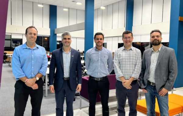 ACATE recebe representantes da FINEP para discutir formação de talentos para tecnologia