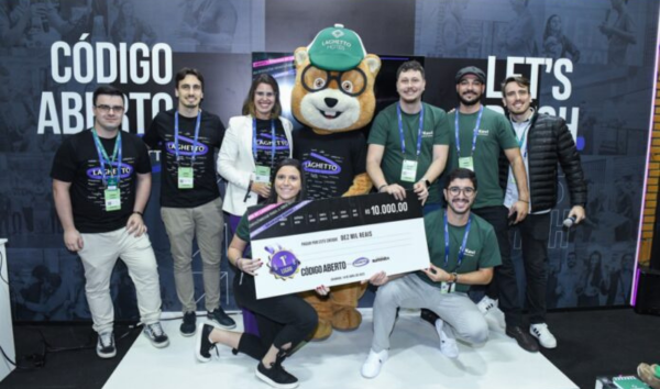 Kevi App criou soluções únicas no Desafio Código Aberto, do Gramado Summit, ao otimizar serviços de hospedagem de rede hoteleira.
