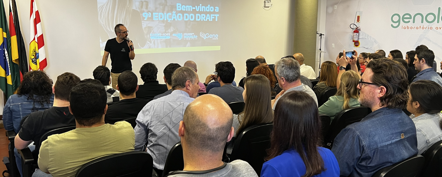 Apresentação dos egressos dos programas Entra21 e +Devs2Blu aos tech recruiter de empresas da região será dia 25 de abril.