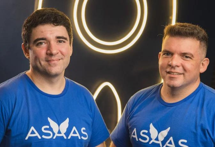 Empresa catarinense Asaas adquire startup paulista e almeja captar novos investimentos e o atingir o IPO até 2027. Saiba mais!