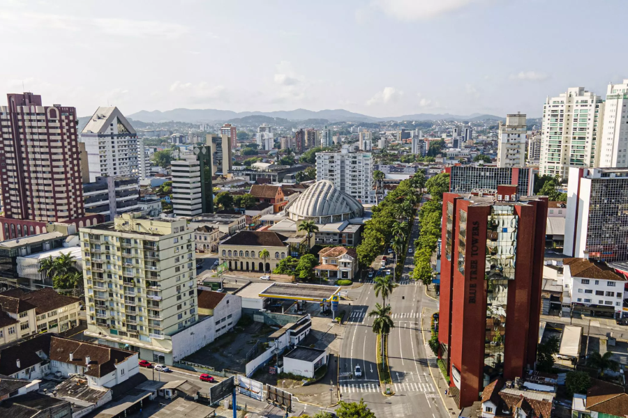 Cidades de SC são destaques para fazer negócios de comércio, serviços, mercado imobiliário e saúde no Ranking de Melhores Cidades para Fazer Negócios
