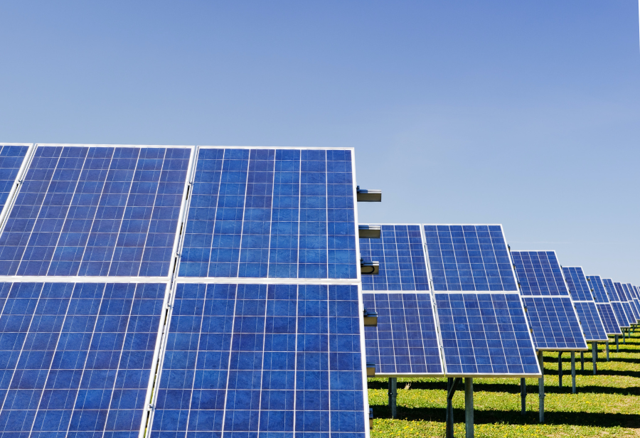 A popularização de tecnologias que utilizam fontes de energias renováveis abrem oportunidades para empresas de tecnologia. Saiba mais!