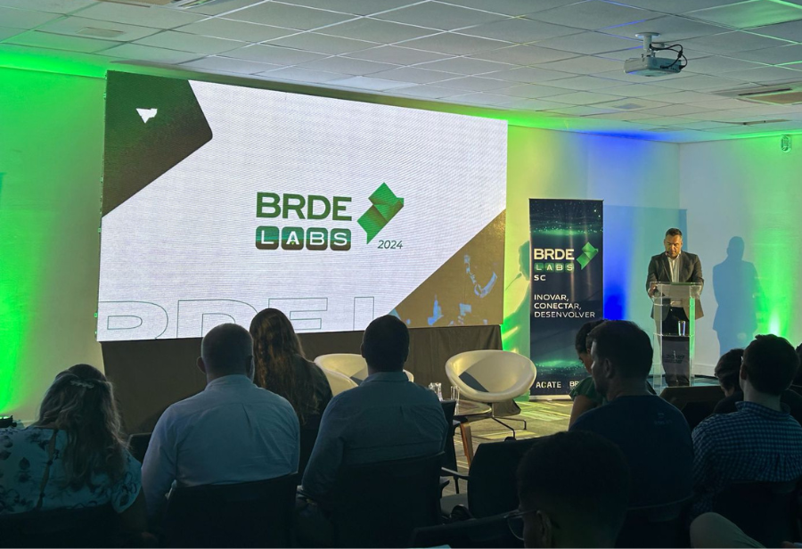 BRDE Labs SC vai selecionar 140 startups catarinenses para duas etapas de aceleração em 2024. Confira mais detalhes sobre a oportunidade.