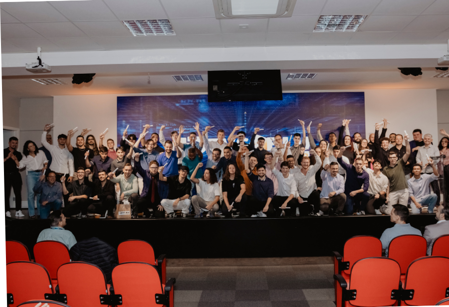 Evento ocorreu no Centro Empresarial Blumenau e contou com a presença de autoridades e empresas âncoras do programa +Devs2Blu