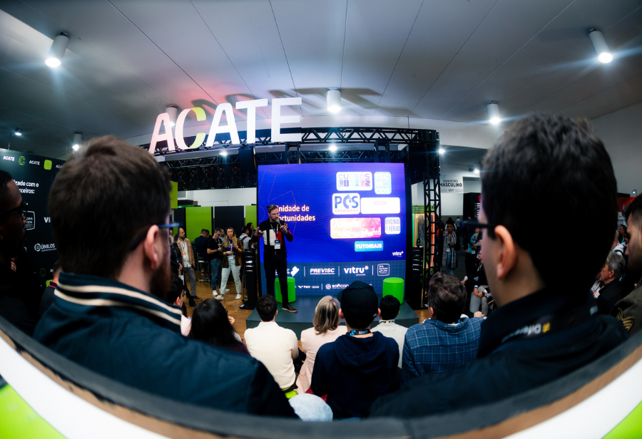 Milhares de startups poderão se conectar players em busca de negócios, investimentos e mentorias durante o Startup Summit.