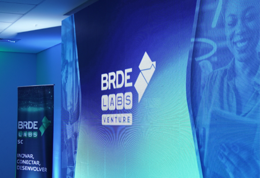 Jornada Startups e BRDE Labs SC: mais de 130 startups serão apoiadas em 2026 por programas de formação empreendedora.