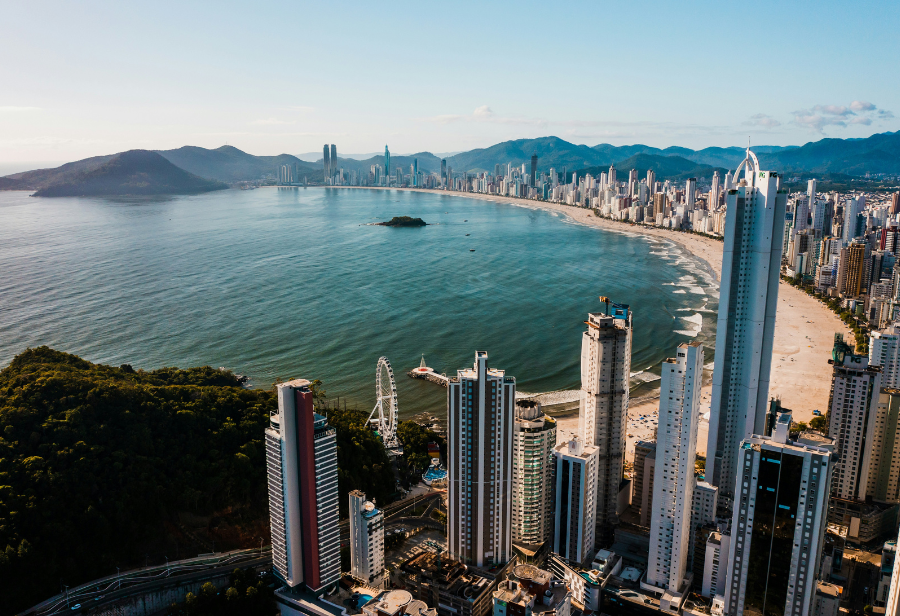 Cidade de Florianópolis lidera o ranking entre as capitais brasileiras, com 68 acessos 5G por 100 habitantes.